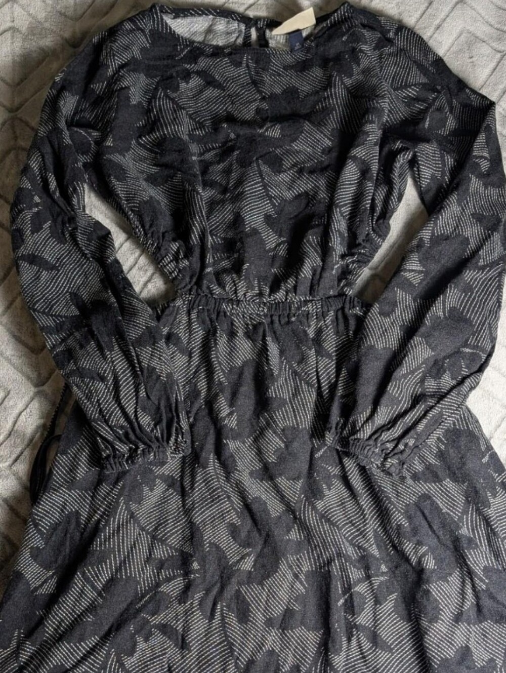 Universal Thread Long Sleeve Patterned Dress With Cut Out Side Design